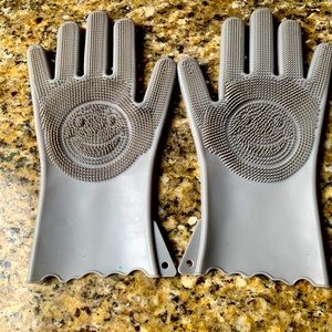 Rubber gloves